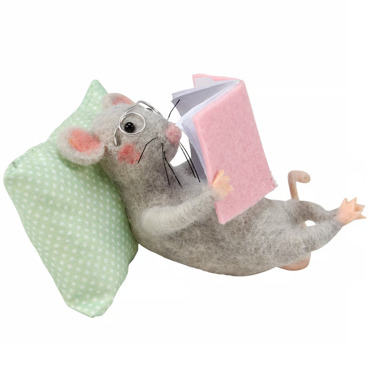 Critter - Reading Pillow Mouse